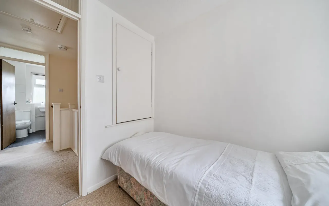 Wellpond Close, Sharnbrook, Bedford, photo 17