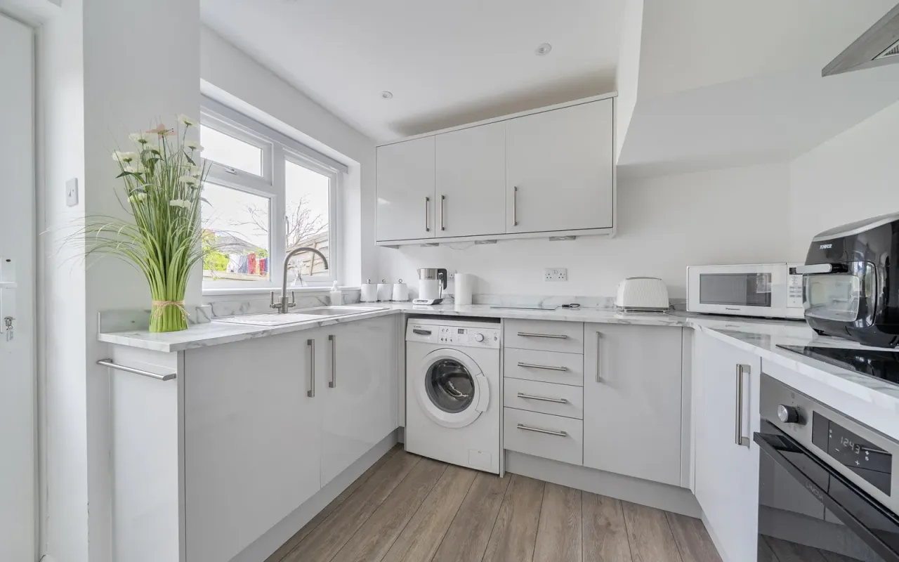 Wellpond Close, Sharnbrook, Bedford, photo 3