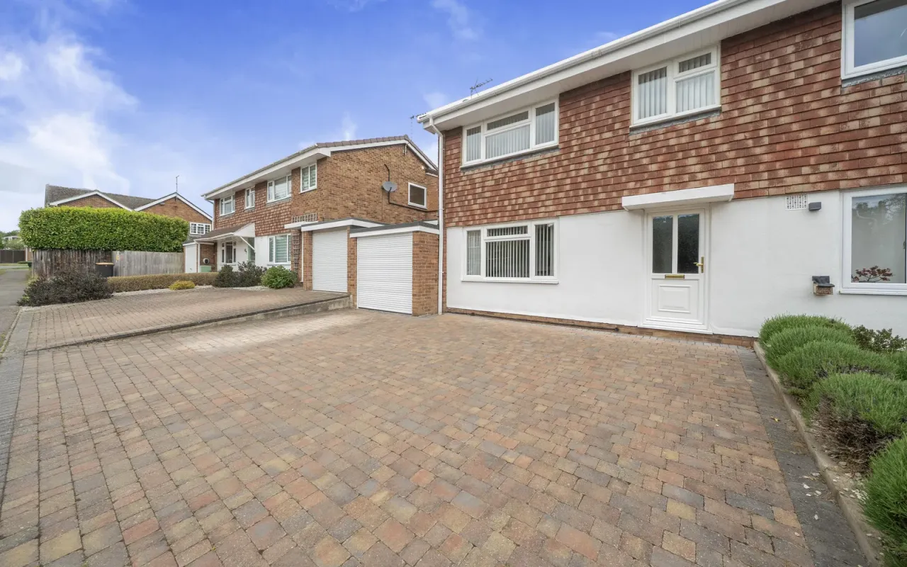 Wellpond Close, Sharnbrook, Bedford, photo 21