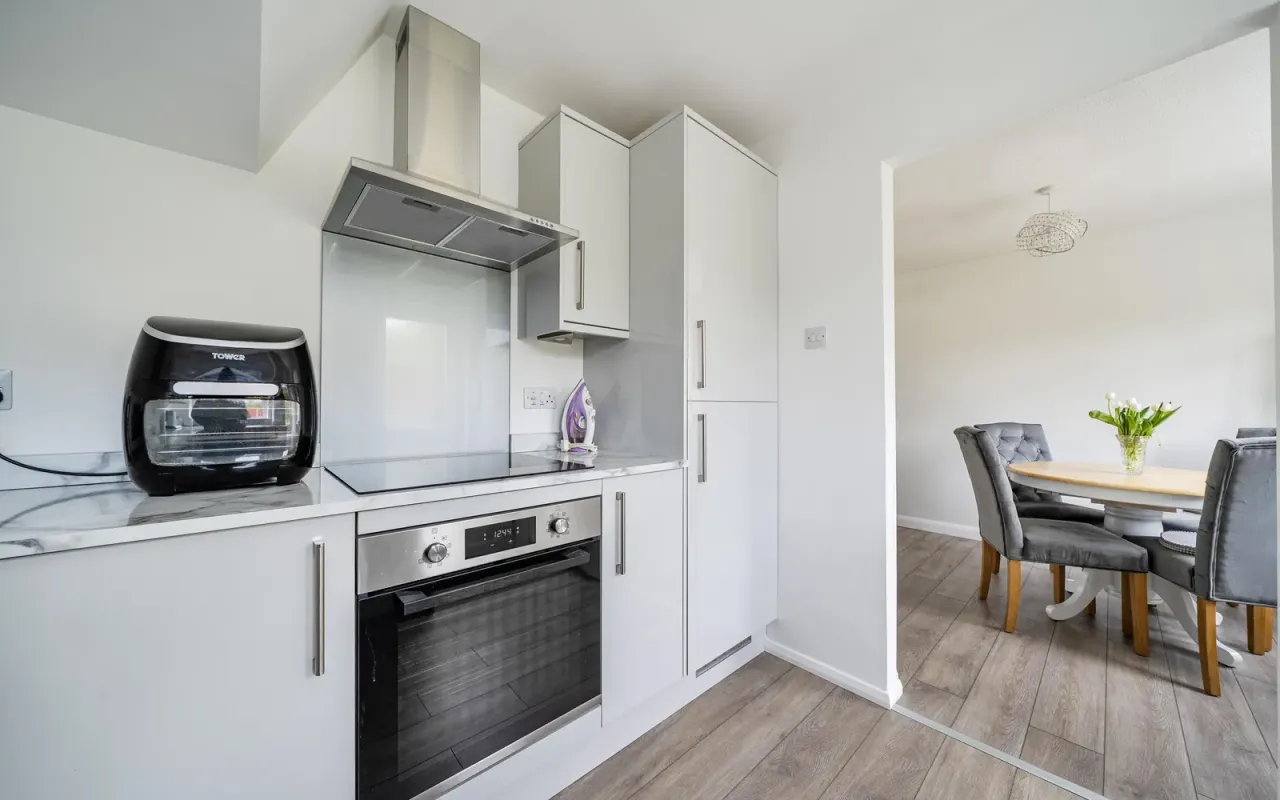Wellpond Close, Sharnbrook, Bedford, photo 11