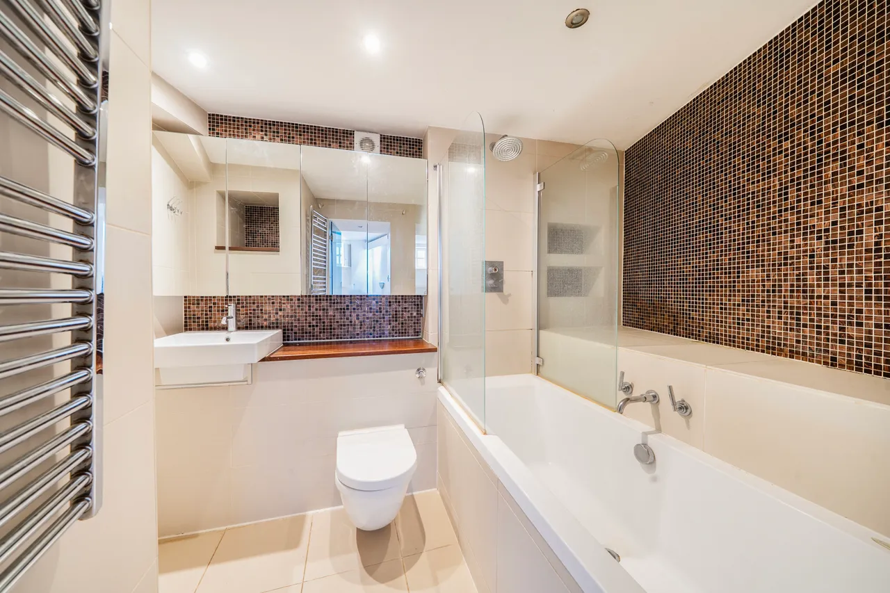 Flat 7, 1 Ambrosden Avenue, London, photo 5