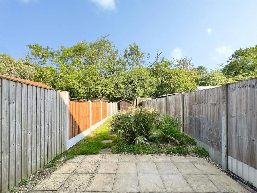 Tudor Close, Colwick, NG4, photo 17