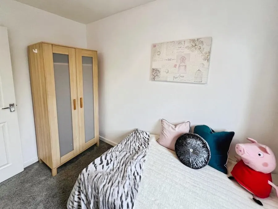 Tudor Close, Colwick, NG4, photo 13