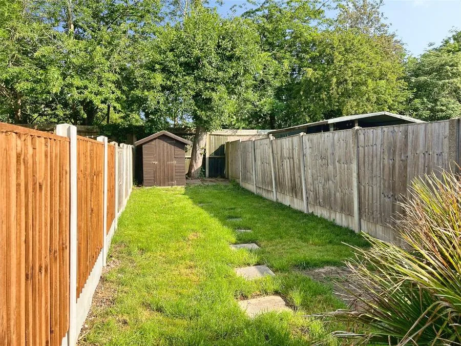 Tudor Close, Colwick, NG4, photo 18