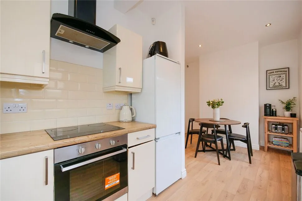 Strathallan Drive, Baildon, West Yorkshire, BD17, photo 3