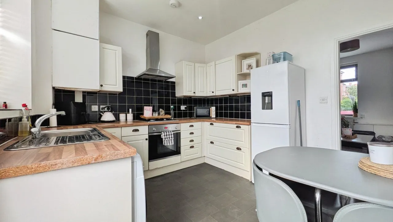 Cobden Street, Oldham, OL4, photo 5