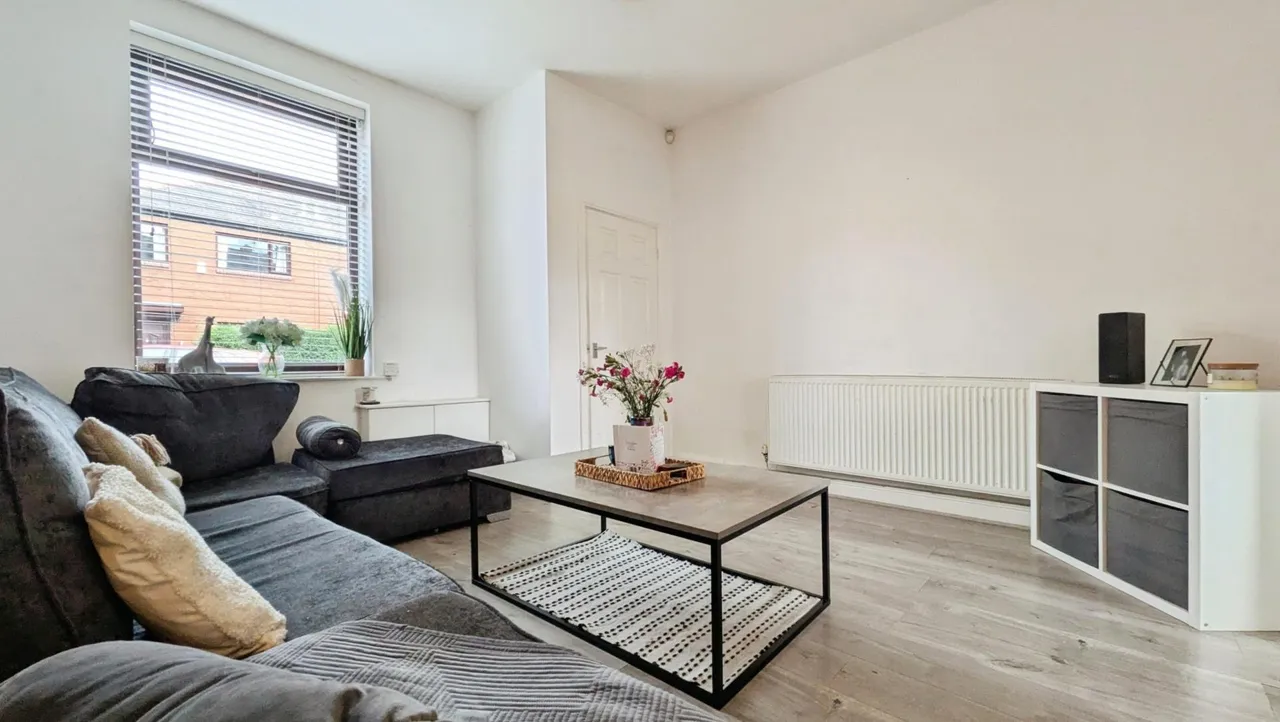 Cobden Street, Oldham, OL4, photo 4