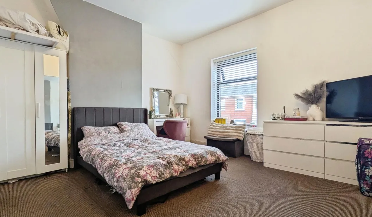 Cobden Street, Oldham, OL4, photo 7