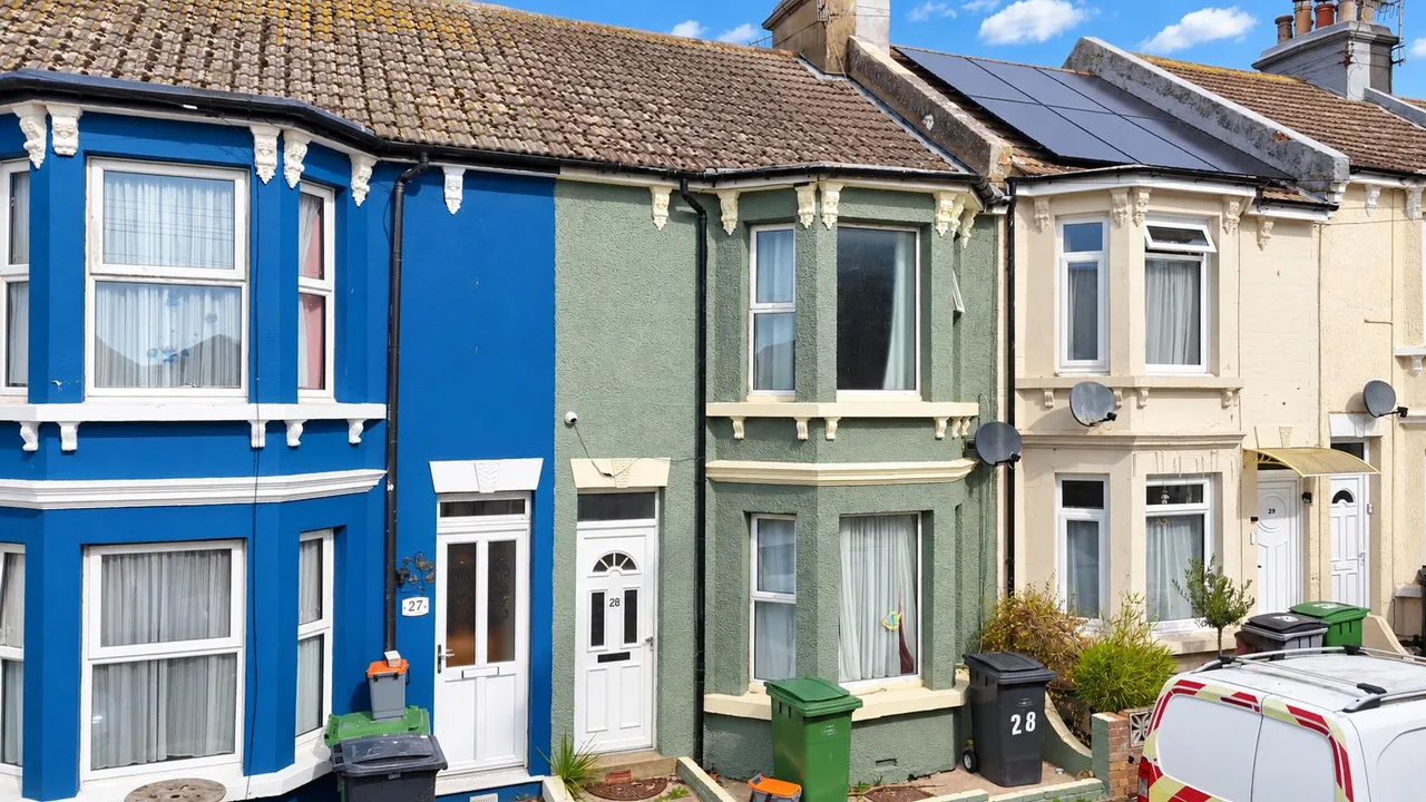 3 bed house for sale, Grove Road, Hastings