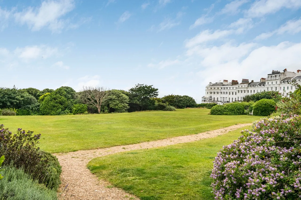 Lewes Crescent, Brighton, BN2, photo 21