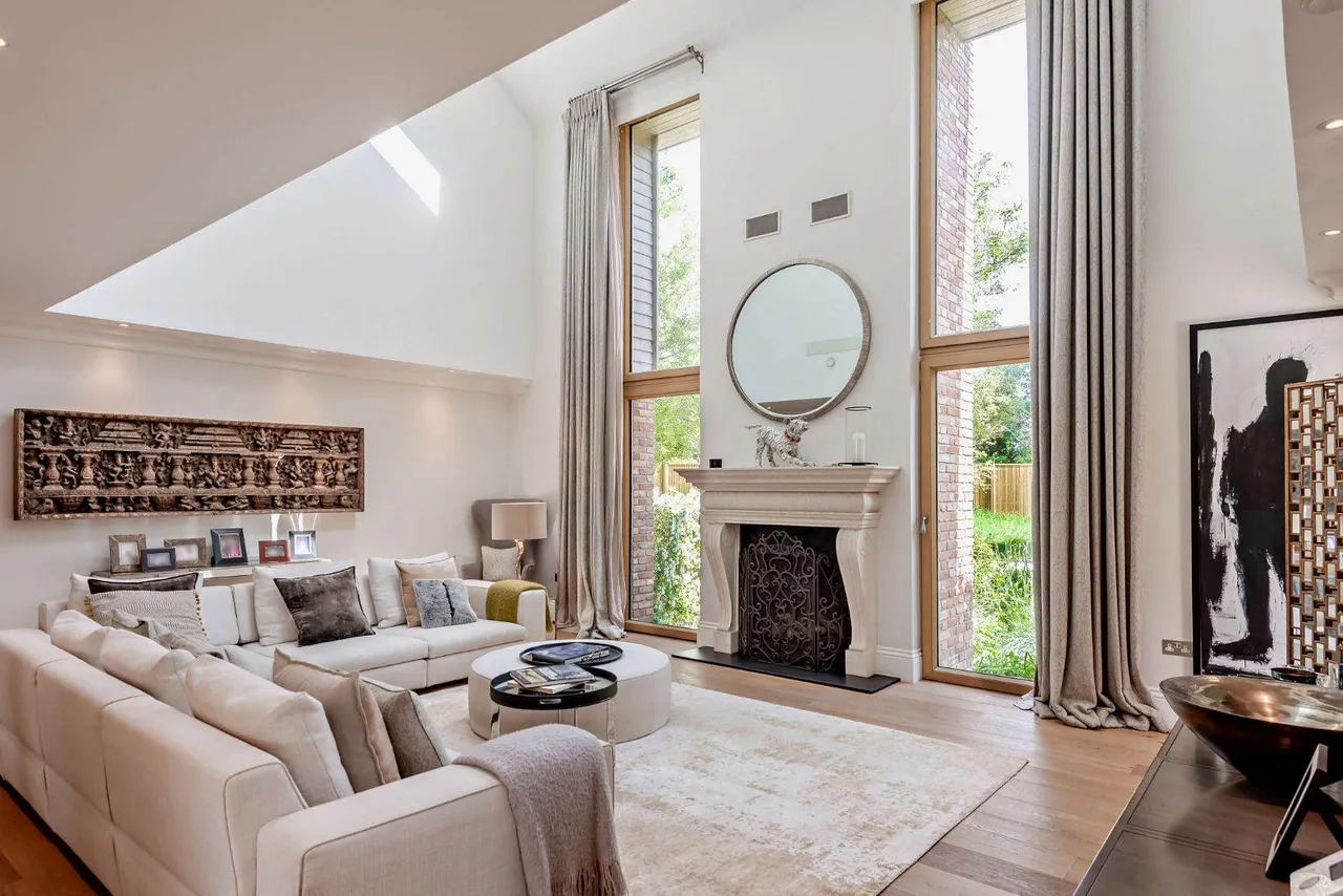 Winkfield Lane, Winkfield, Windsor, Berkshire, SL4 4QU, photo 10