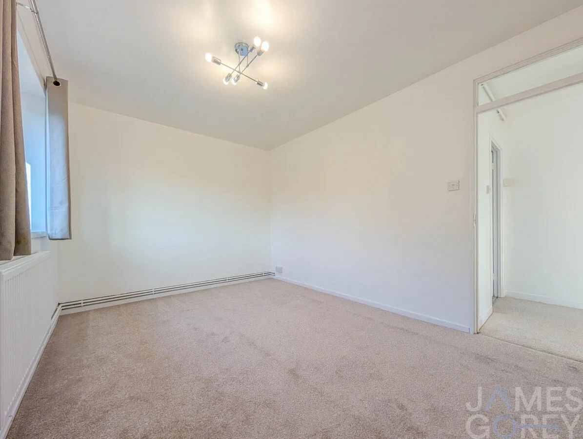 Ampleforth Road, Abbey Wood, SE2, photo 3