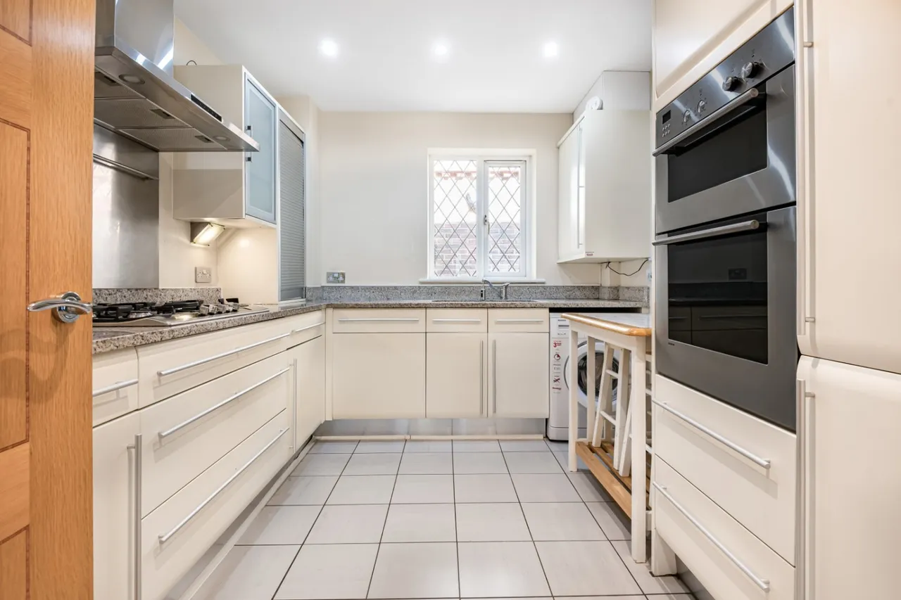 Cherry Tree Way, Stanmore, HA7, photo 2