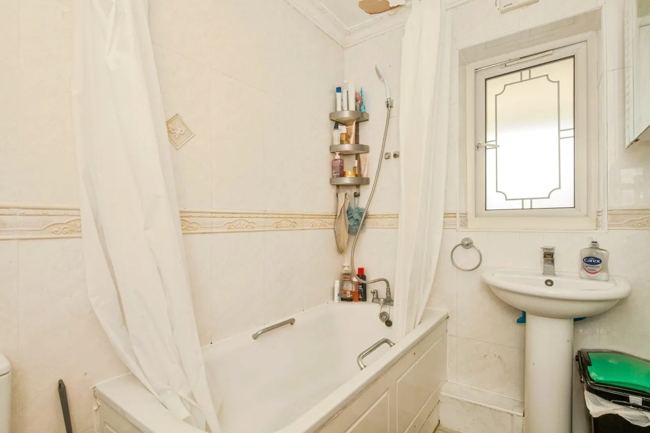 Batten Street, London, SW11, photo 16