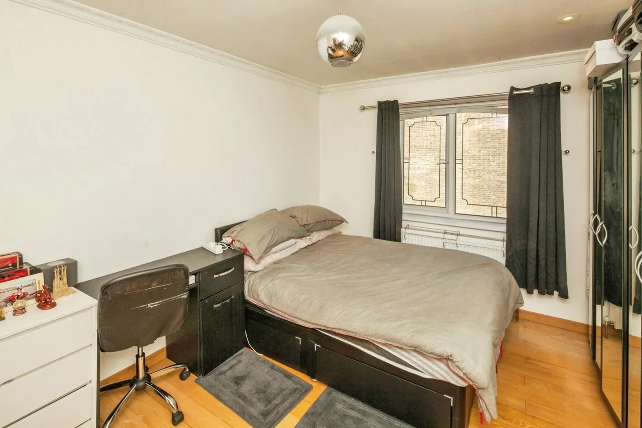 Batten Street, London, SW11, photo 12