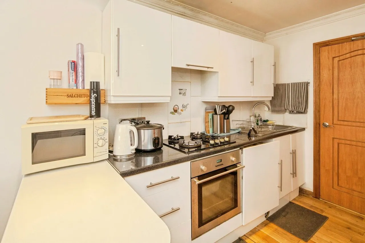 Batten Street, London, SW11, photo 10