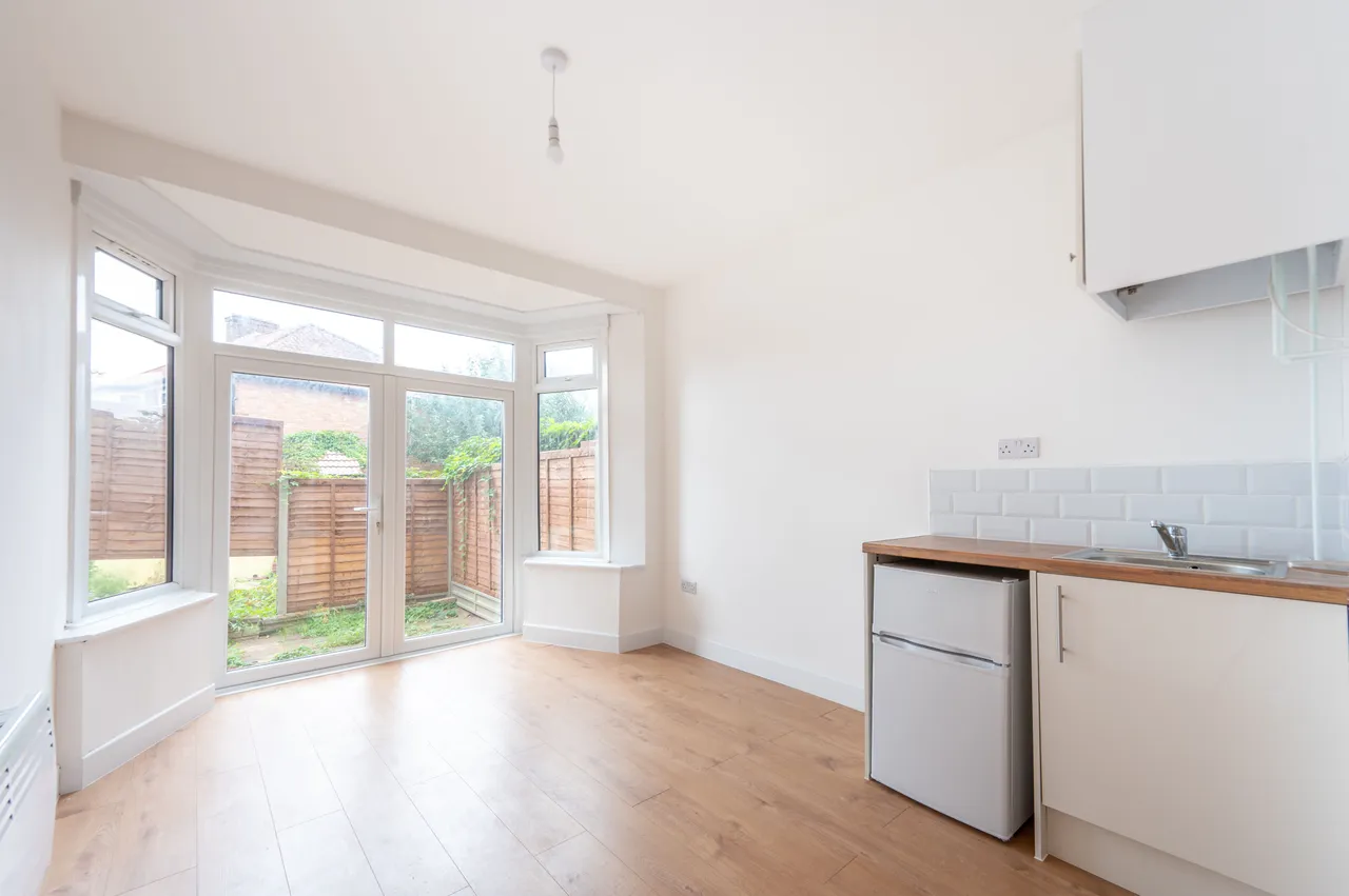 Greenford, UB6, photo 15