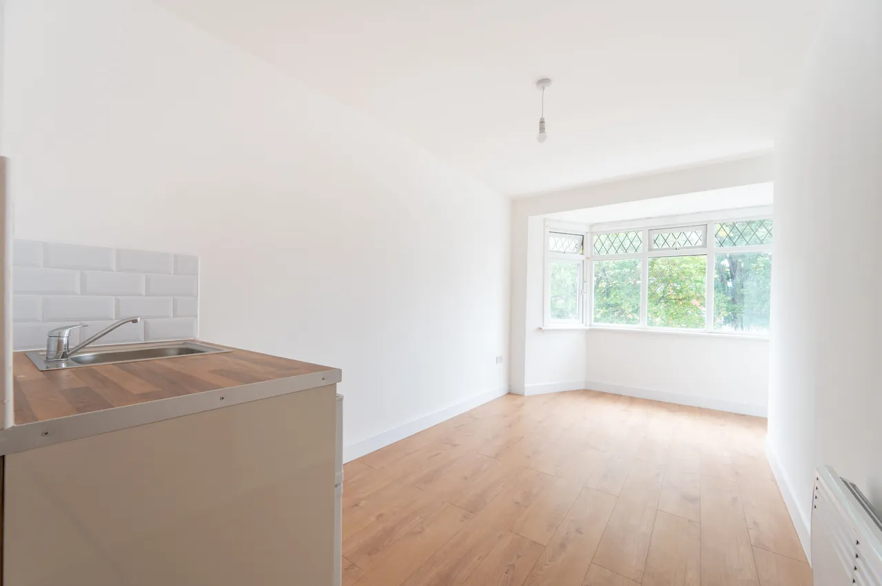 Greenford, UB6, photo 11