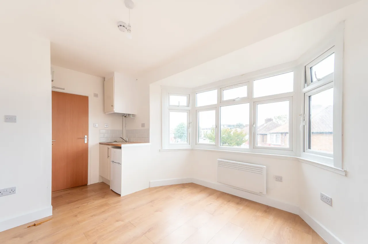 Greenford, UB6, photo 12