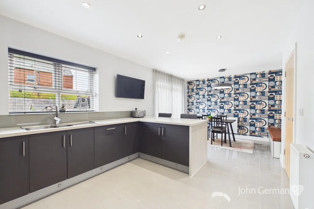 Hazel Close, Burton-on-Trent, photo 6