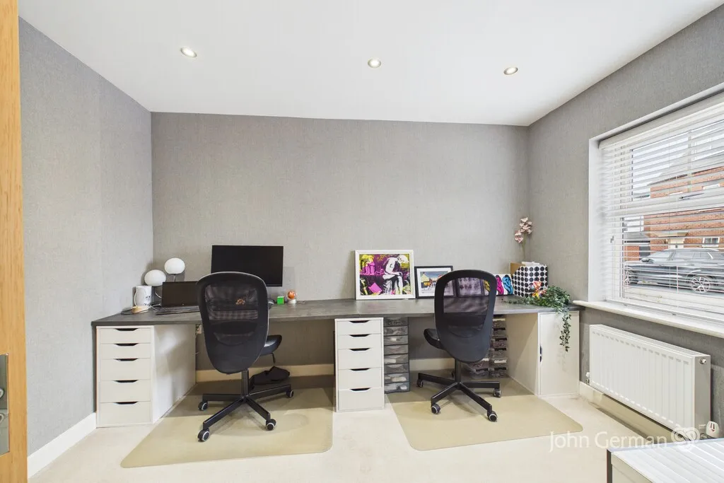Hazel Close, Burton-on-Trent, photo 13