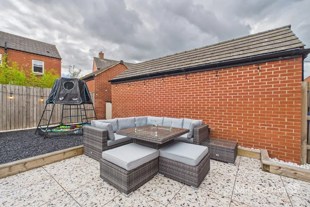 Hazel Close, Burton-on-Trent, photo 33
