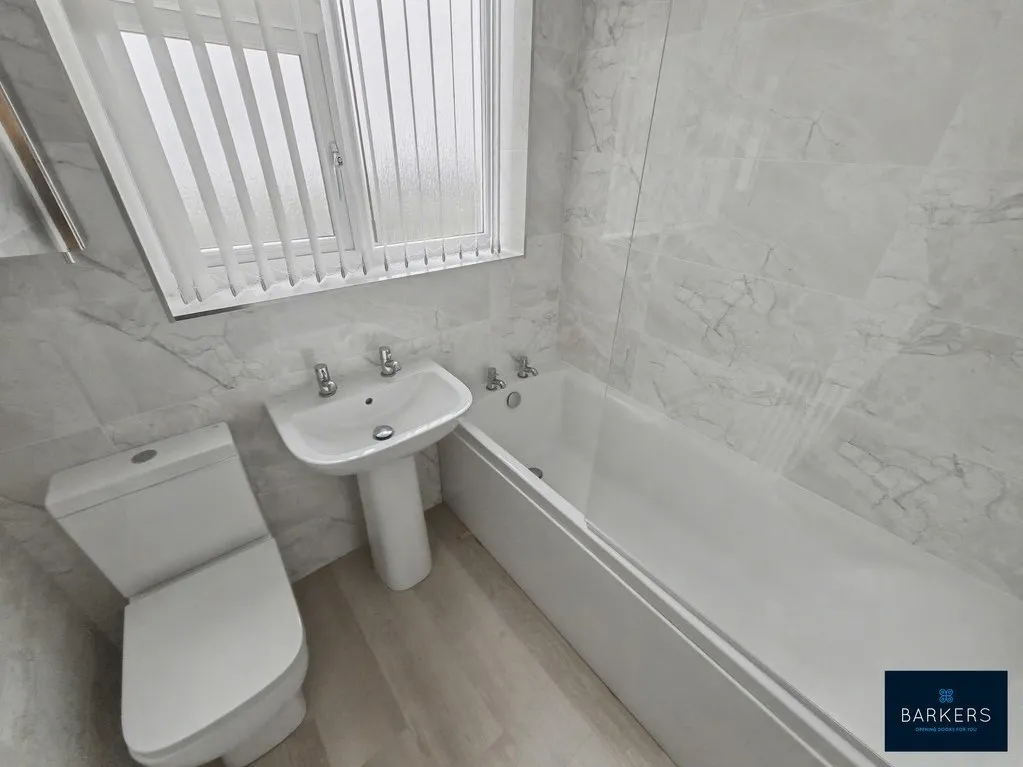 Thorndene Way, Bradford 4 BD4 0SW, photo 11