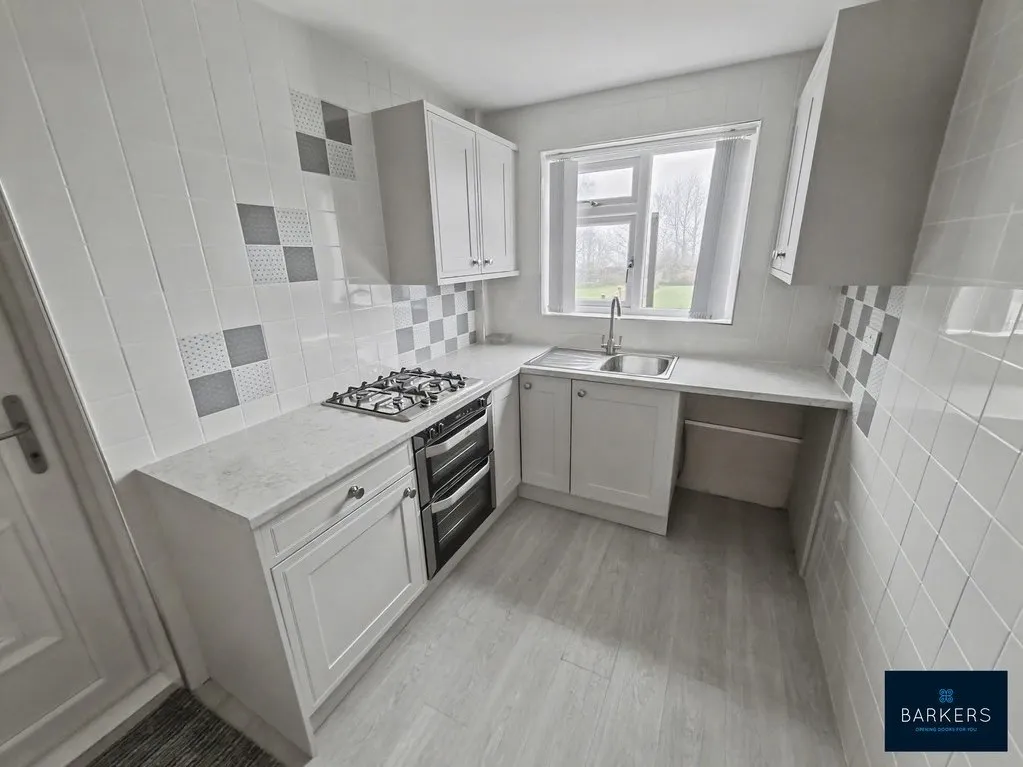 Thorndene Way, Bradford 4 BD4 0SW, photo 4