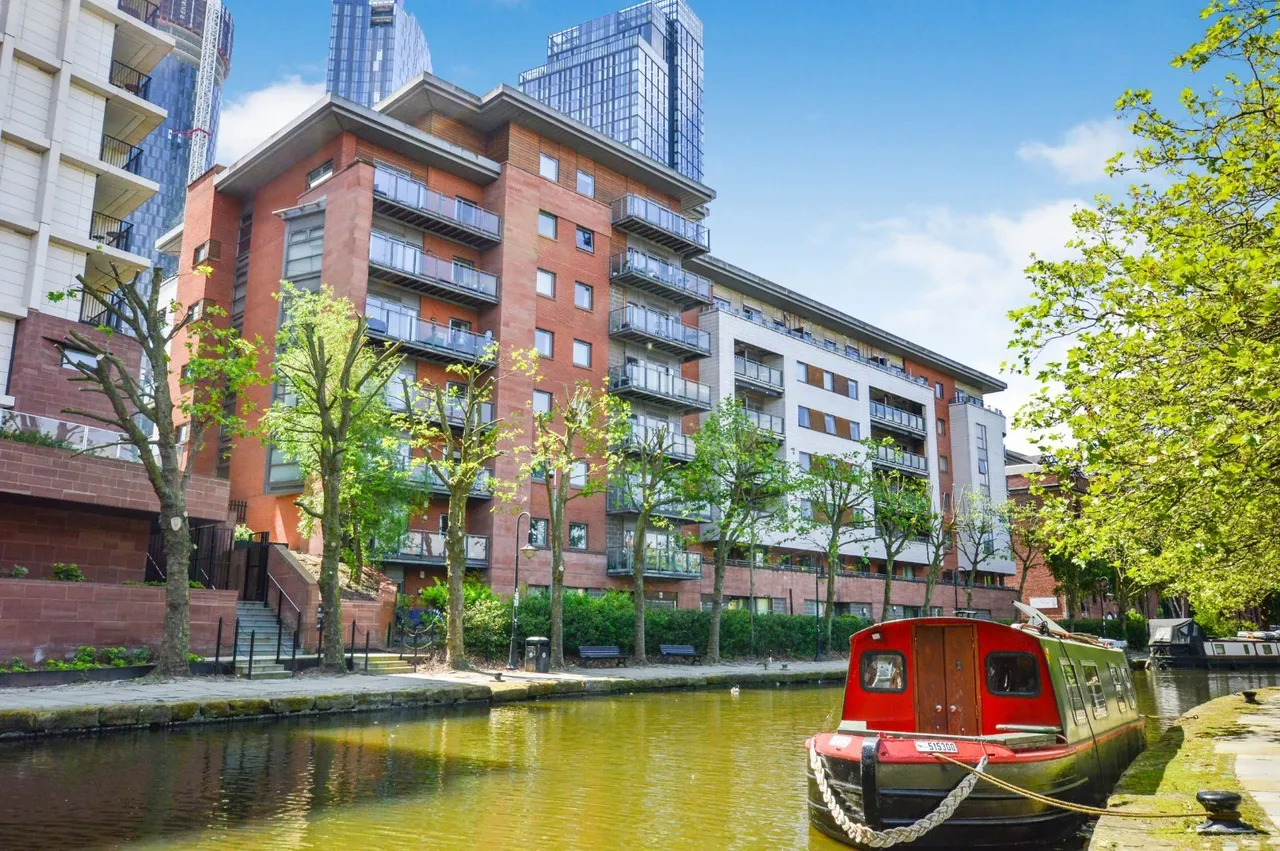 1 bed flat for sale, Chester Road, Castlefield, M15