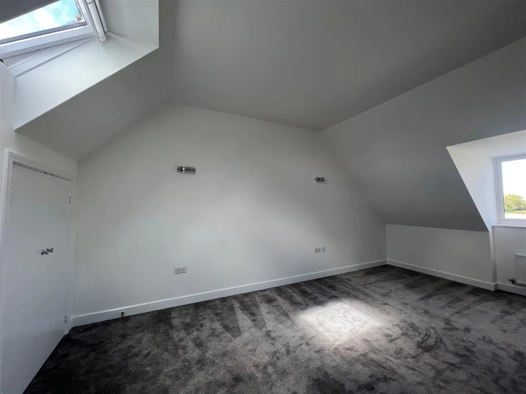 Purssell Road, Weston Turville, HP22, photo 11