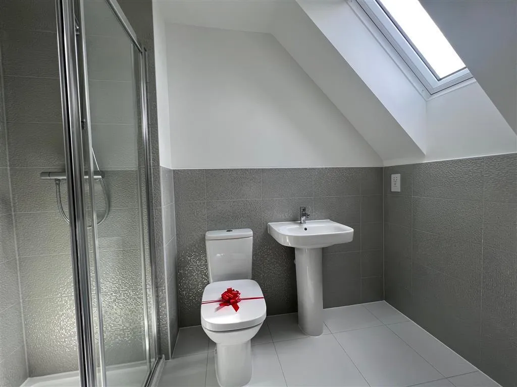 Purssell Road, Weston Turville, HP22, photo 9