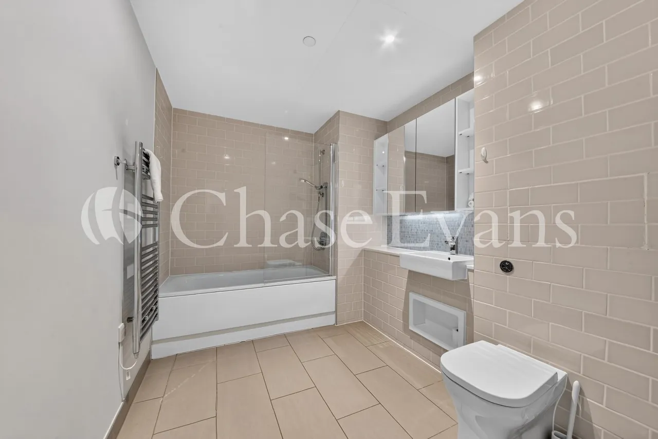 Sayer Street, Elephant and Castle, SE17, photo 10