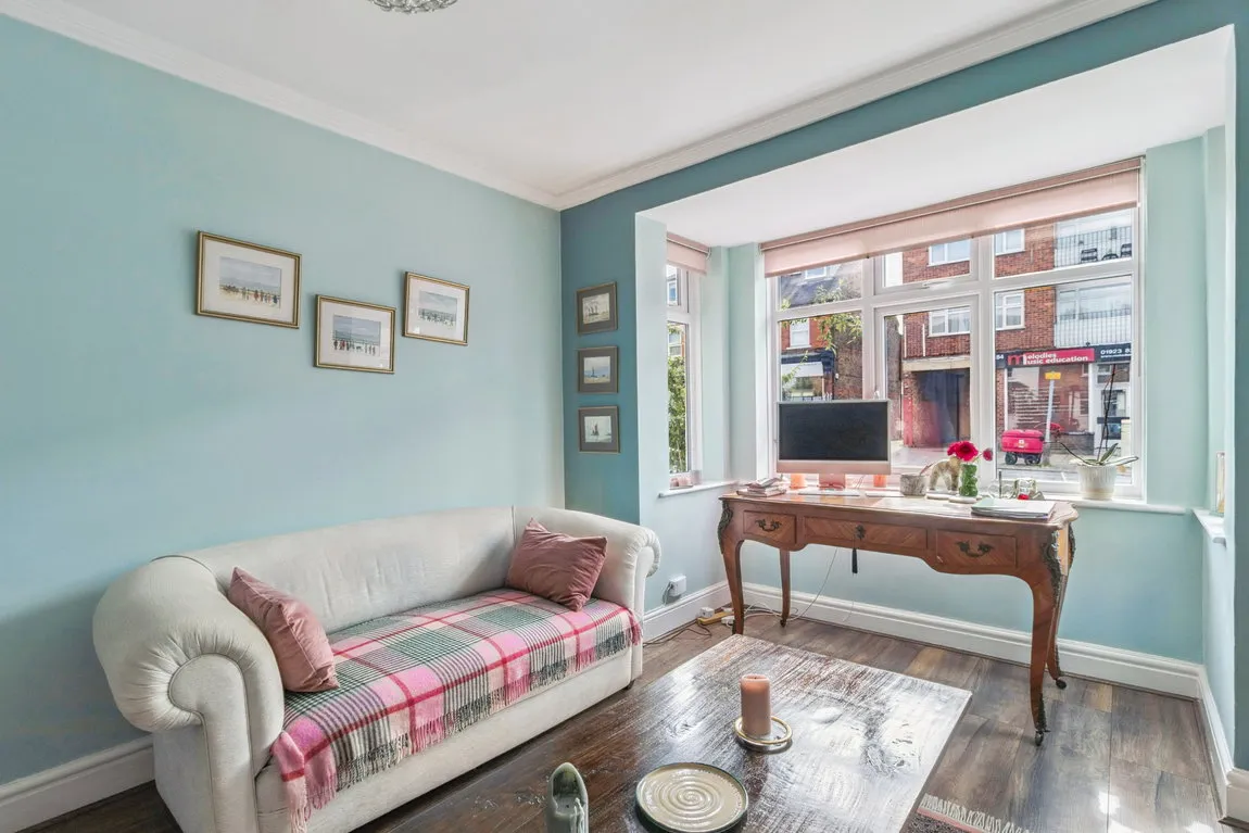High Street, Northwood, HA6, photo 14
