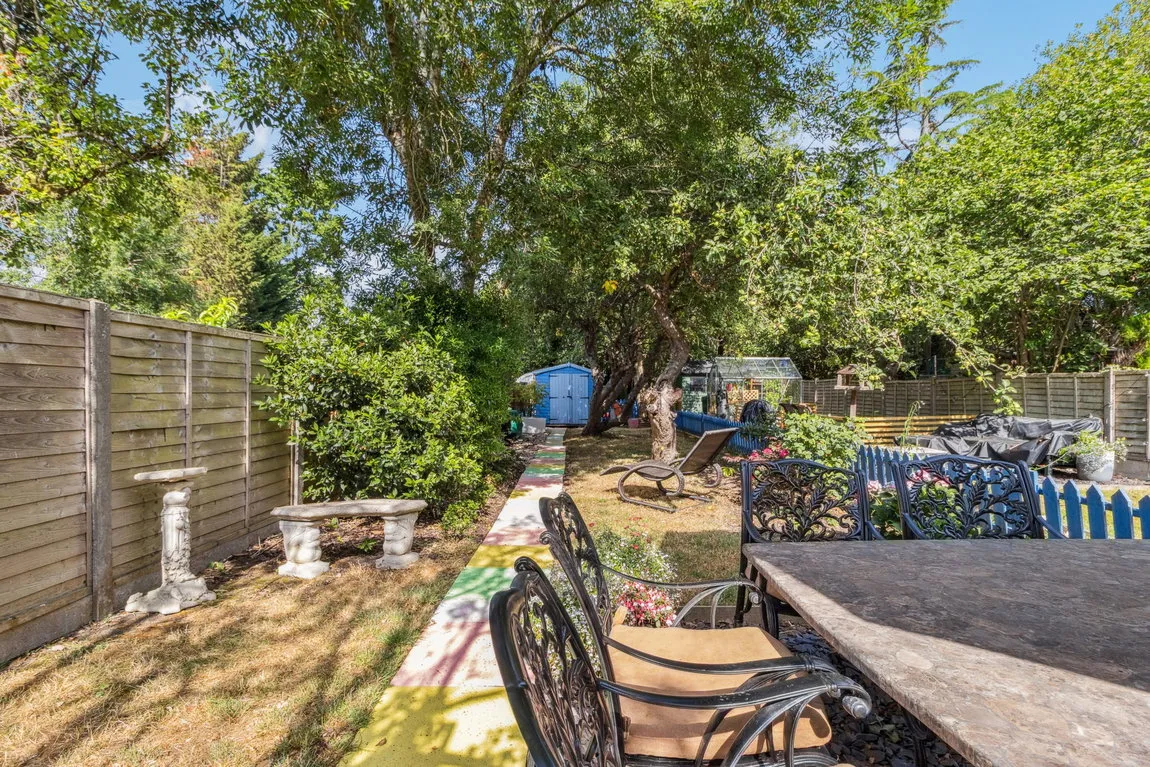 High Street, Northwood, HA6, photo 12