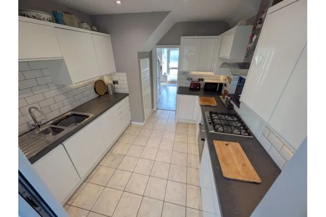 Arnall Drive, Bristol, photo 2