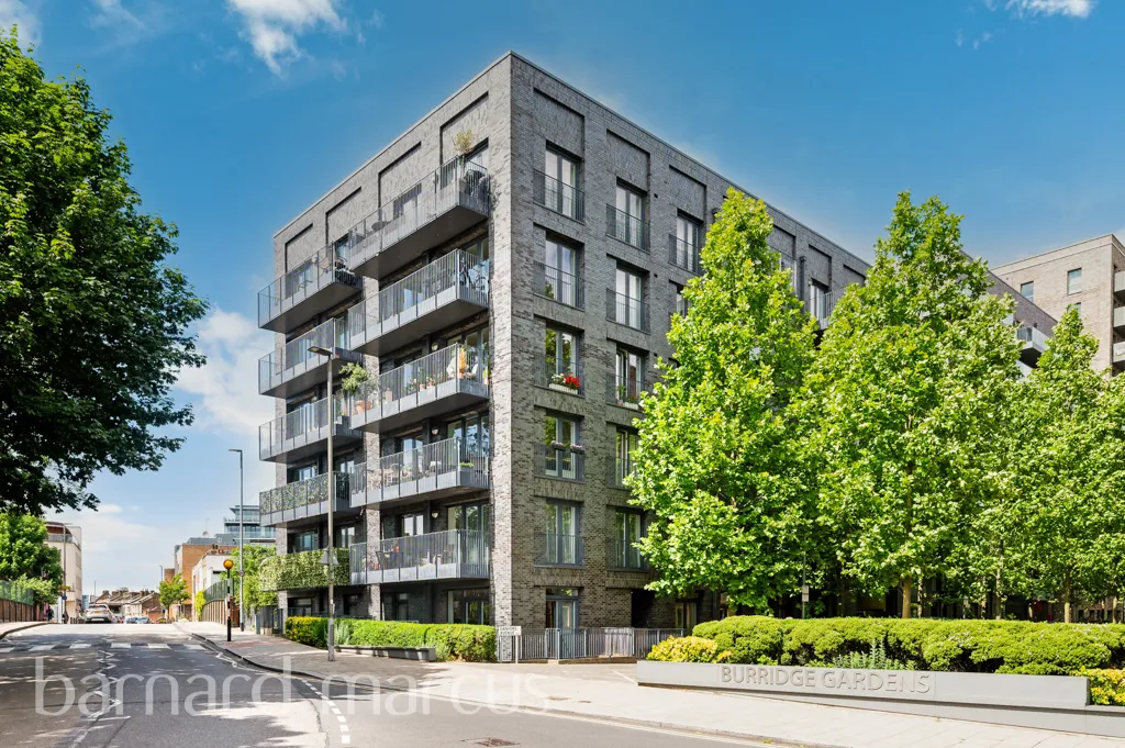 2 bed flat for sale — Danvers Avenue, London