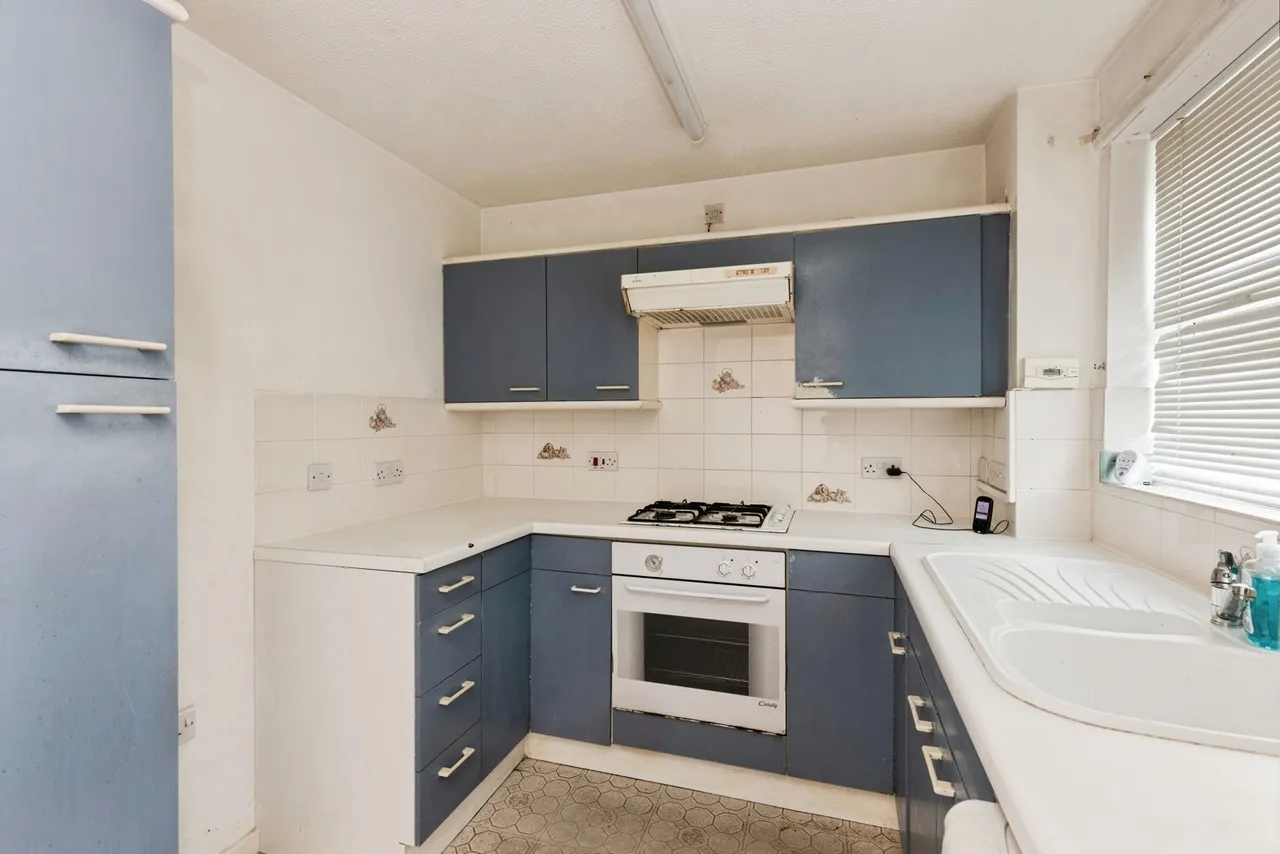 Vensfield Road, Quedgeley, Gloucester, Gloucestershire, GL2, photo 4