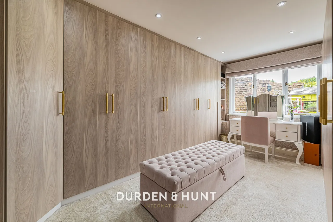 Millers Lane, Chigwell, IG7, photo 22
