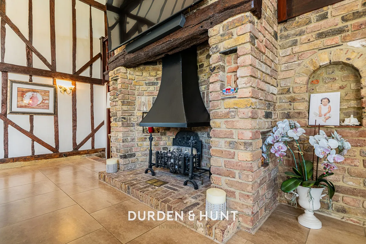 Millers Lane, Chigwell, IG7, photo 13