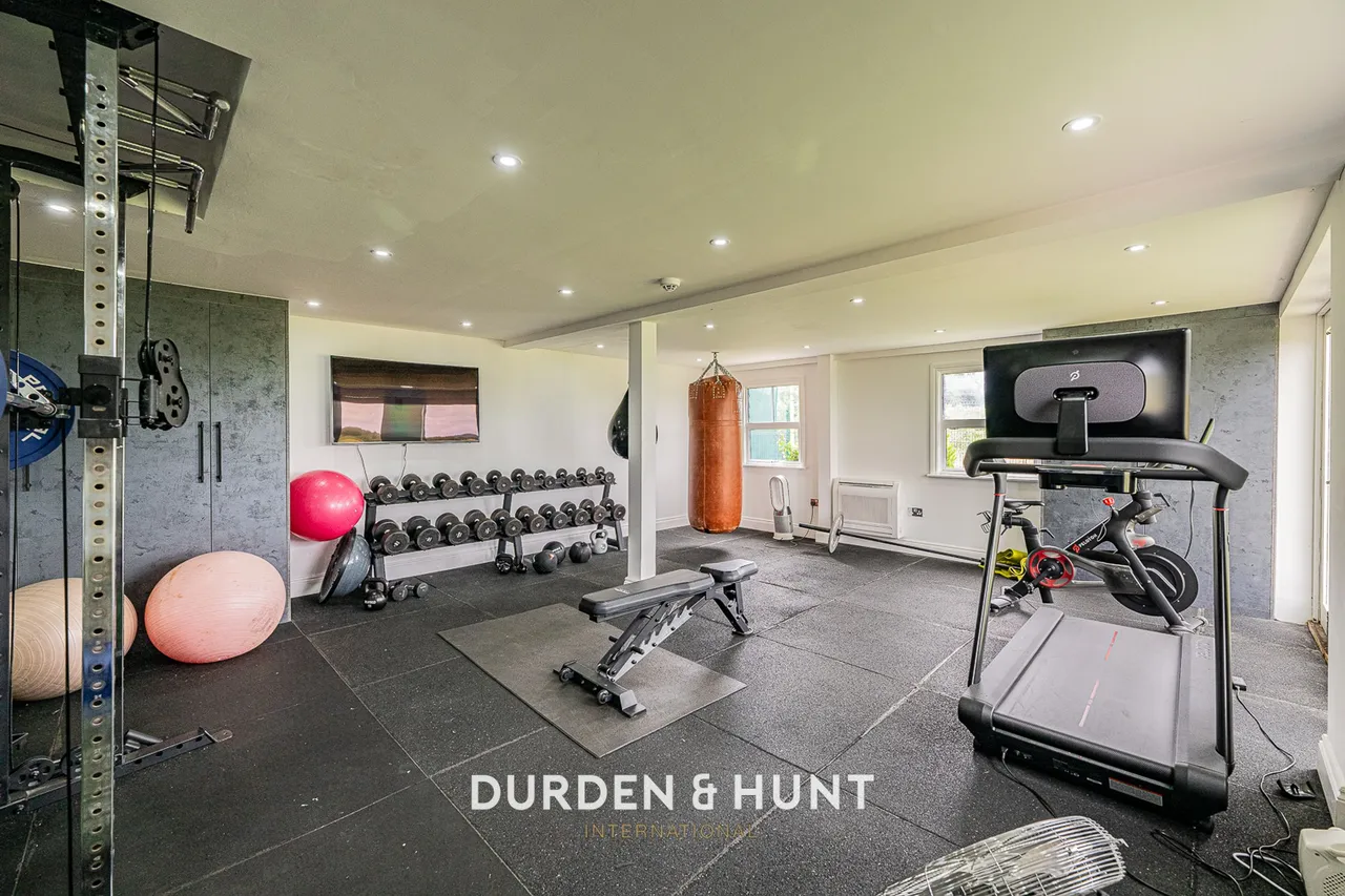 Millers Lane, Chigwell, IG7, photo 45