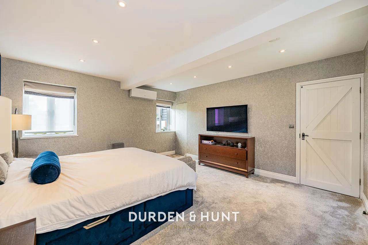 Millers Lane, Chigwell, IG7, photo 21