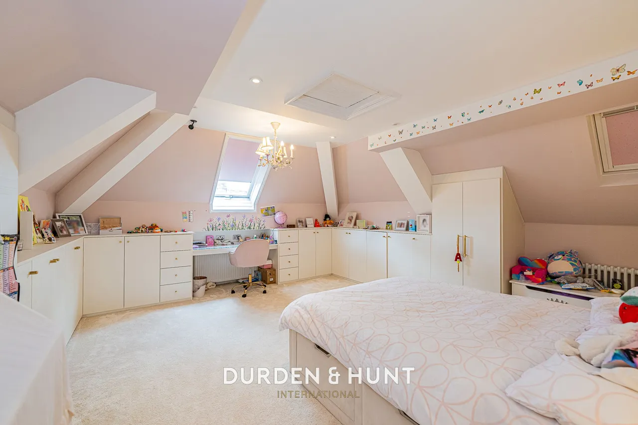 Millers Lane, Chigwell, IG7, photo 37