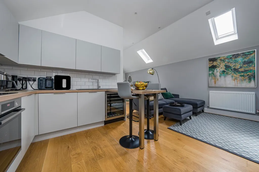 Swakeleys Road, Ickenham, photo 5