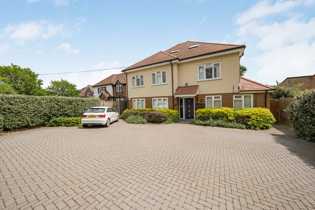 Swakeleys Road, Ickenham, photo 32