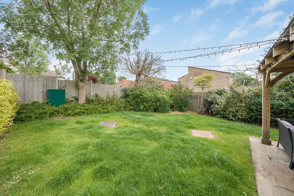 Swakeleys Road, Ickenham, photo 30