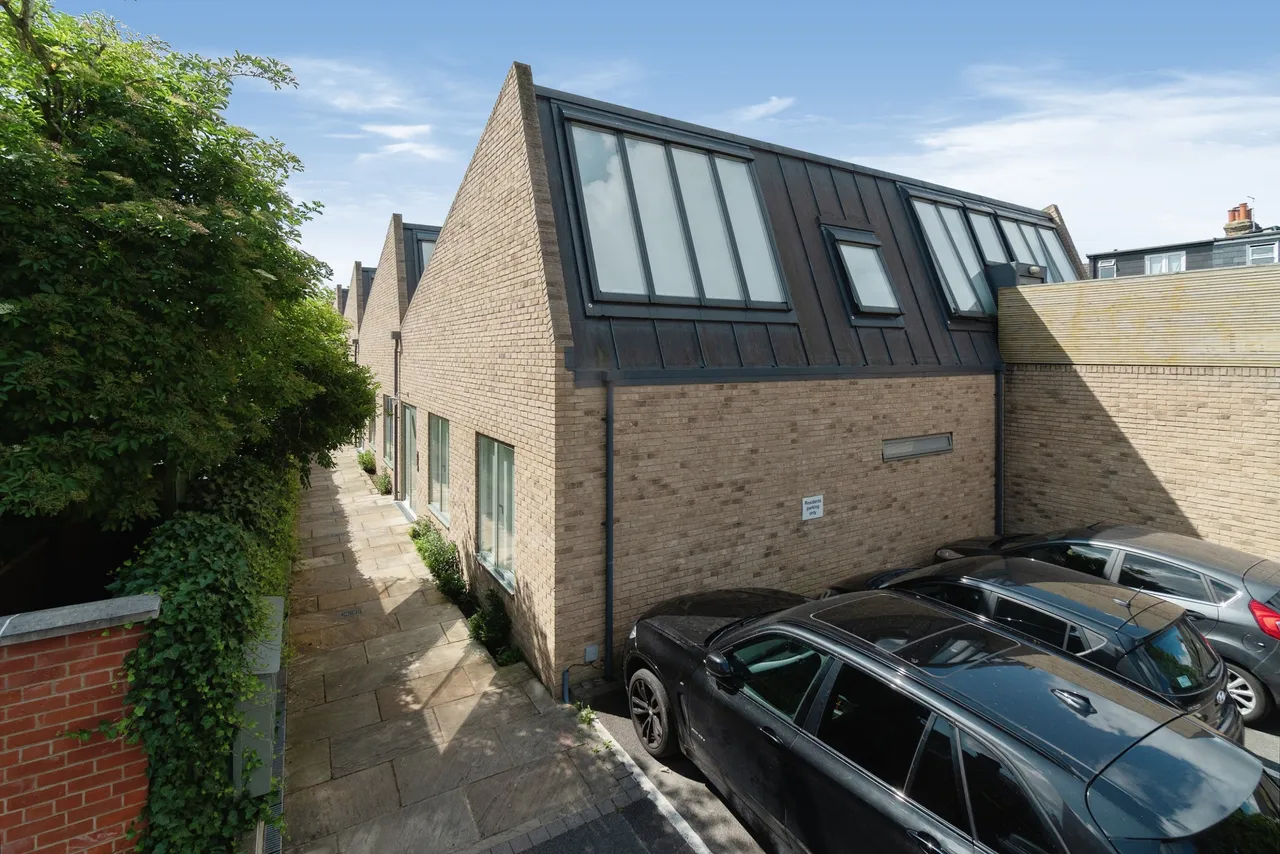 Longmans Mews, Raynes Park, SW20, photo 17
