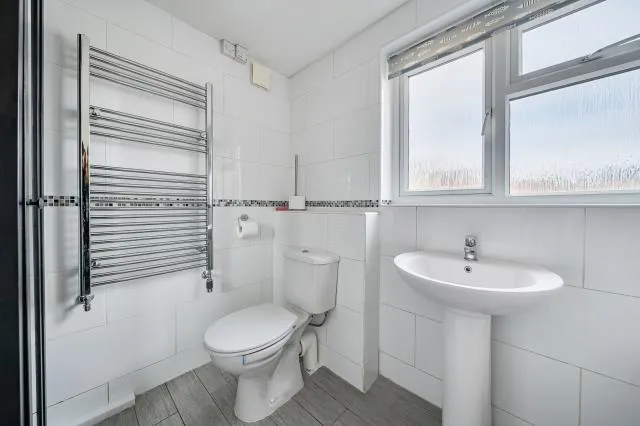 Gordon Road, Newbury, RG14, photo 13