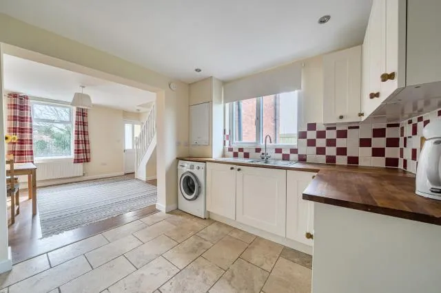 Gordon Road, Newbury, RG14, photo 3