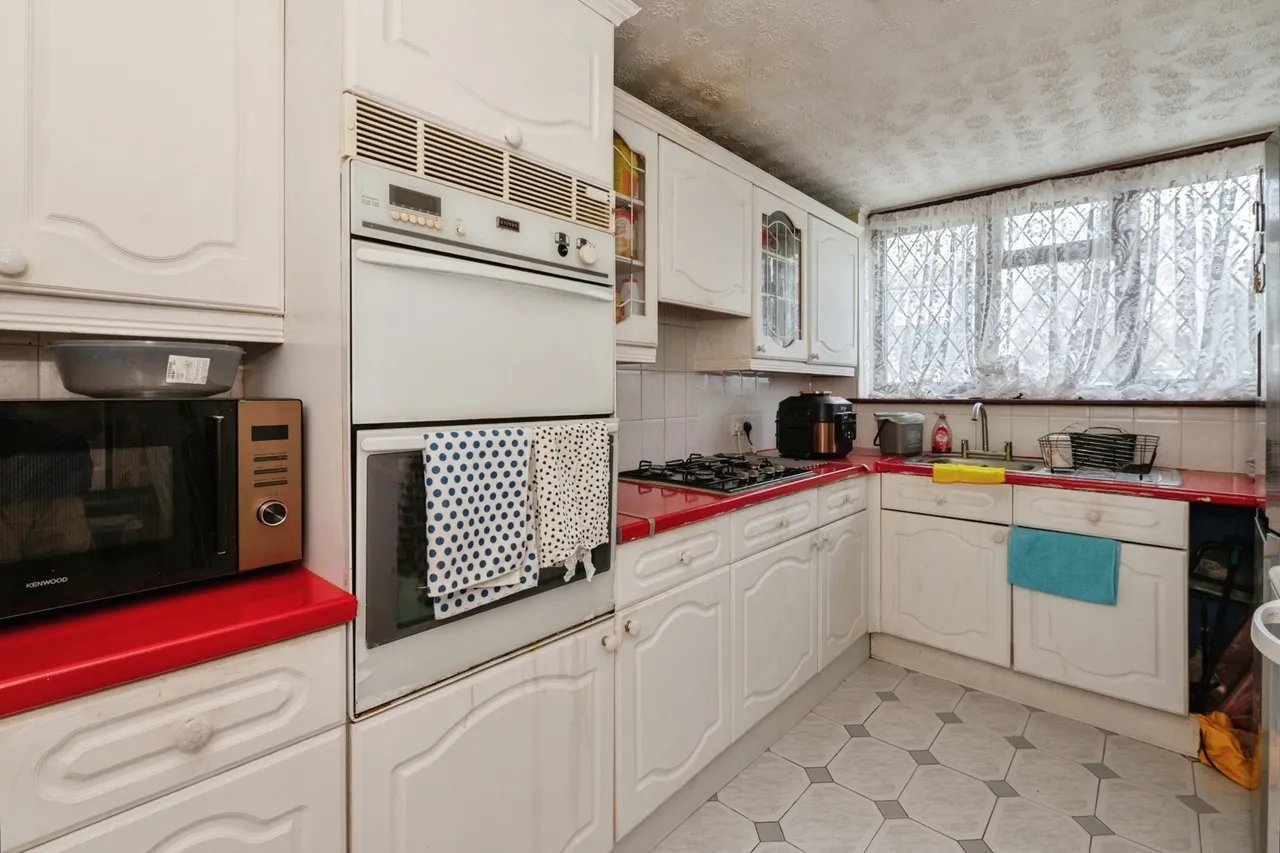 Rochester Way, BASILDON, Essex, SS14, photo 9