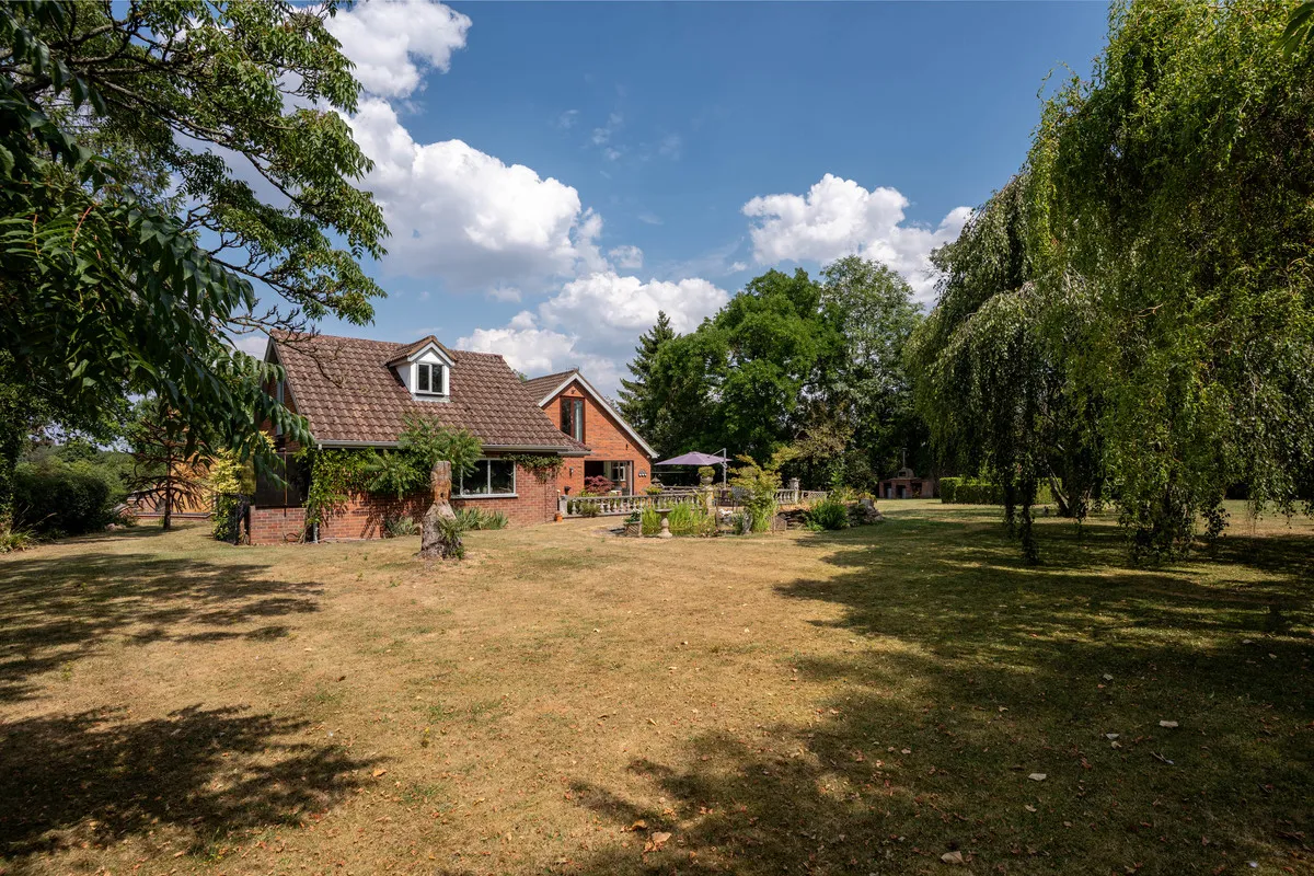 Saleway, Droitwich, WR9, photo 2